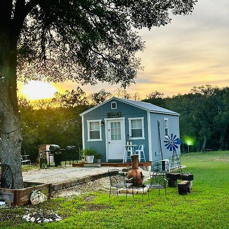 Tiny House - Our Little Piece Of Paradise Lakehills Dış mekan fotoğraf